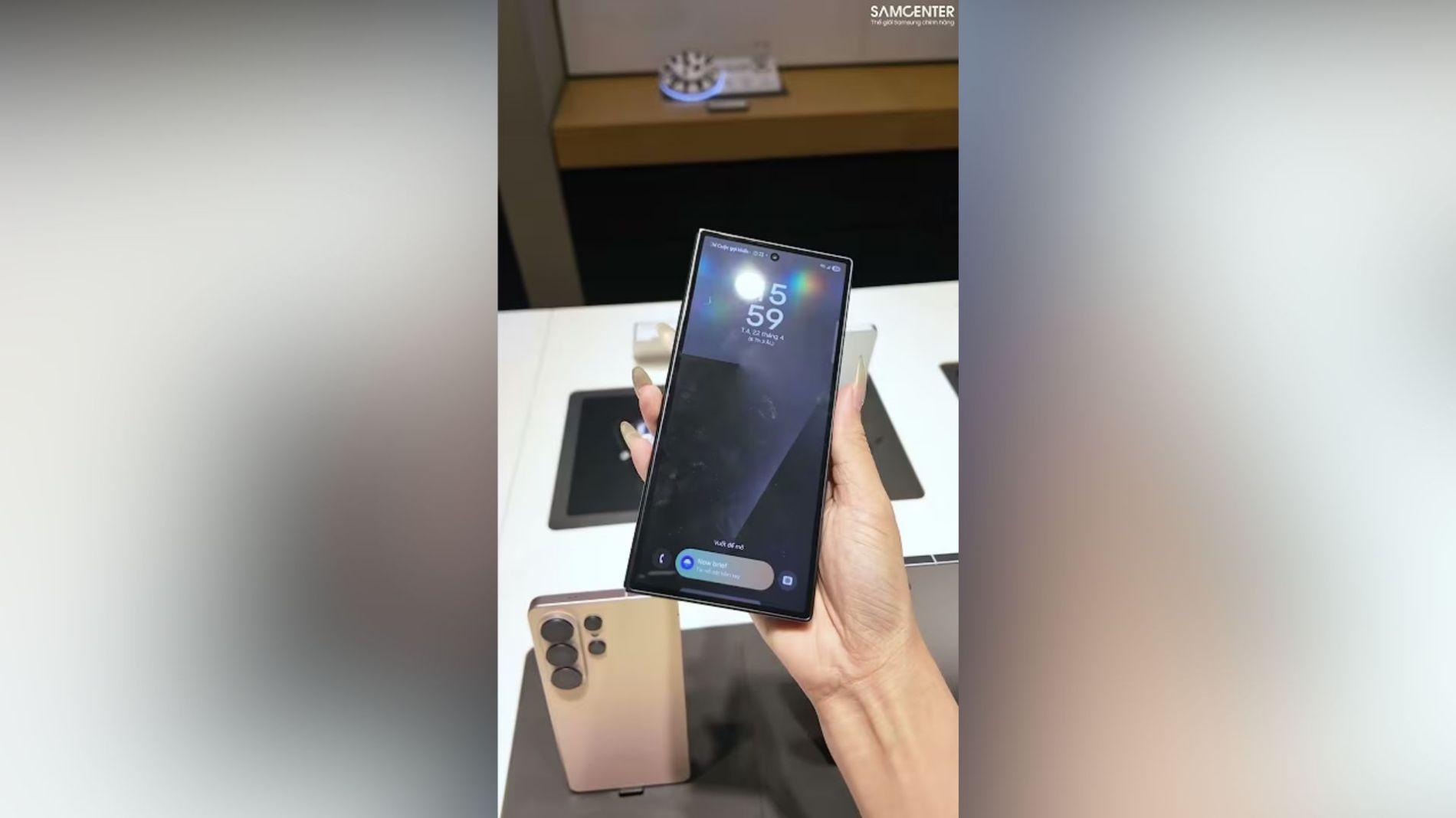 Hình ảnh cho danh mục Thay Vì Một Chiếc Vision, Tôi Chọn Mua Samsung Galaxy Z Fold7!